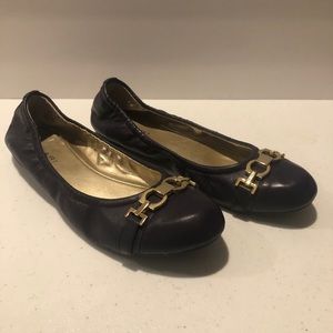 Tahari Womens TA-Paulina Loafer Tahari Womens TA-Paulina Loafer